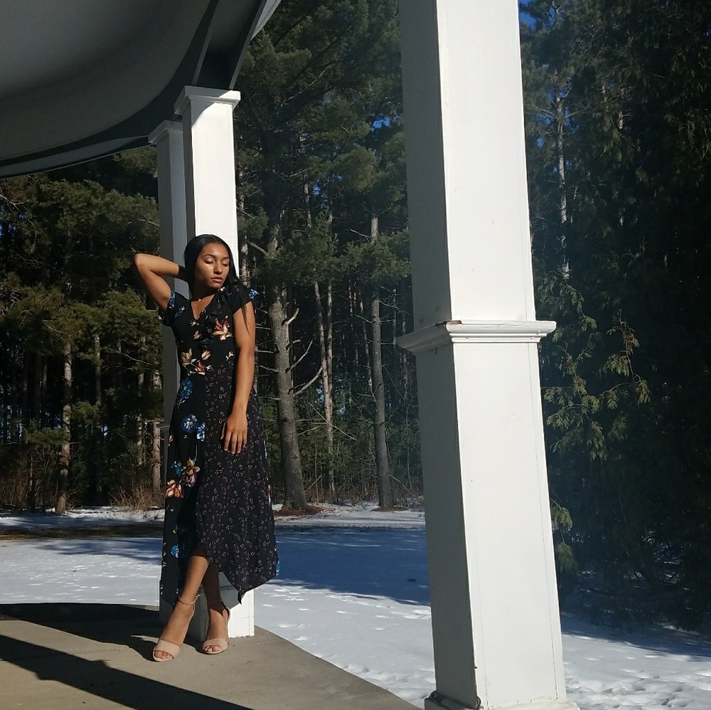 Xhilaration v-neck, open backed dress